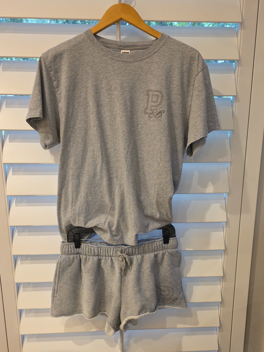 2 Pc Victorias Secret Shorts Set Med